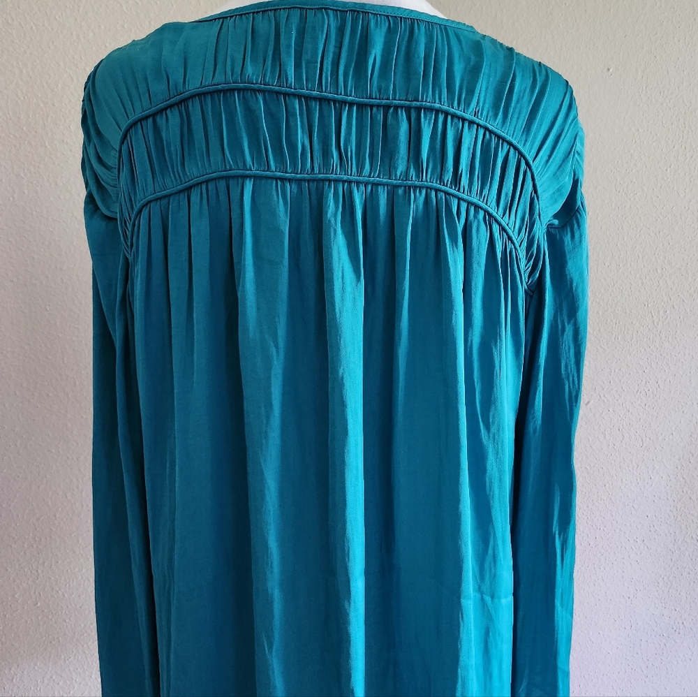 Liverpool V-Neck Blouse - Picture 6 of 9